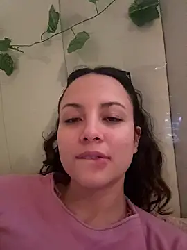 Megan Rodrigo online show from February 1, 2026, 1:20 pm