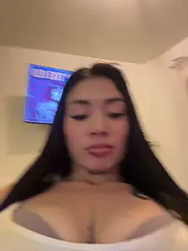 Snapshot of Roxanne_08 chatting on May 29, 2026, 1:22 am Roxanne 08 online show from May 29, 2026, 1:22 am