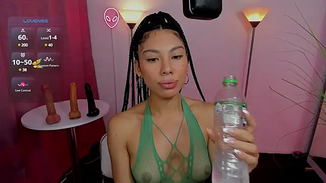 Snapshot of Dayanna_tecca chatting on March 12, 2025, 11:01 pm Dayanna tecca online show from March 12, 2025, 11:01 pm