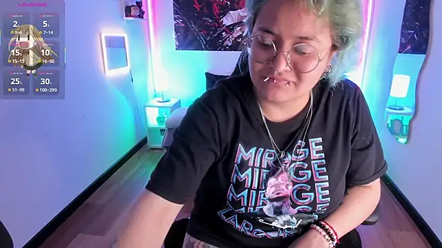 Snapshot of lucky-leah chatting on January 14, 2026, 4:16 am lucky-leah online show from January 14, 2026, 4:16 am