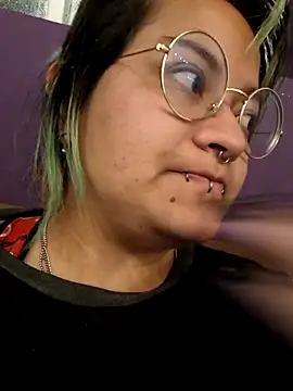 lucky-leah online show from October 1, 2025, 4:06 am