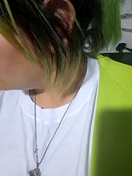 lucky-leah online show from October 7, 2025, 4:35 am