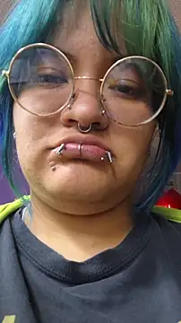 Snapshot of lucky-leah chatting on February 8, 2026, 3:26 am lucky-leah online show from February 8, 2026, 3:26 am