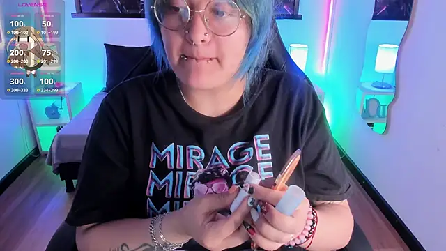 Snapshot of lucky-leah chatting on February 17, 2026, 3:37 am lucky-leah online show from February 17, 2026, 3:37 am