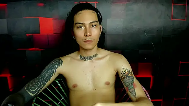 chromeheart  online show from April 10, 2026, 9:22 pm