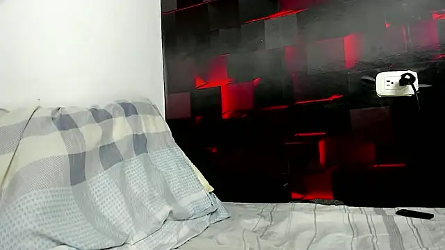 chromeheart  online show from March 28, 2026, 9:38 pm