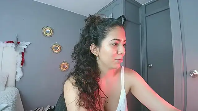 Snapshot of arteverena chatting on January 2, 2025, 2:22 am arteverena online show from January 2, 2025, 2:22 am