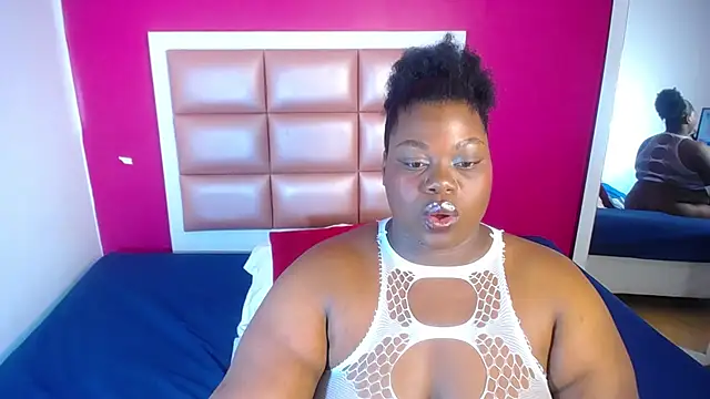 Snapshot of ebonny_suggarmommy1 chatting on February 19, 2026, 10:07 pm ebonny suggarmommy1 online show from February 19, 2026, 10:07 pm