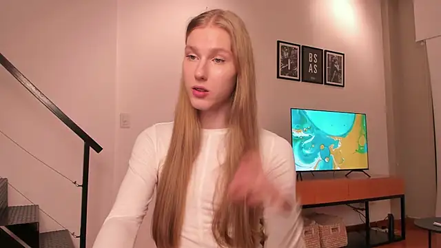 Snapshot of Mira_Lite chatting on April 24, 2026, 2:35 am Mira Lite online show from April 24, 2026, 2:35 am