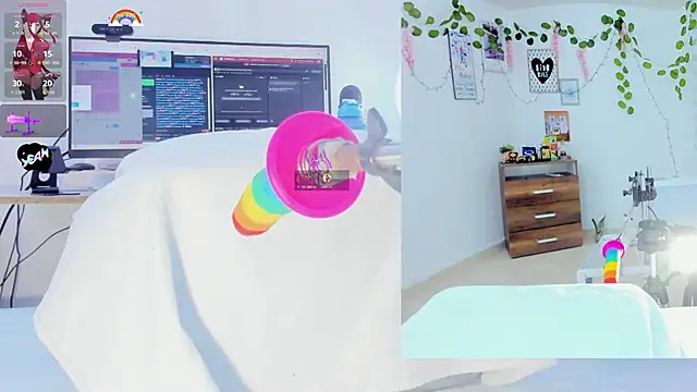 Snapshot of Daki_Ume_ chatting on November 22, 2025, 2:43 am Daki Ume online show from November 22, 2025, 2:43 am