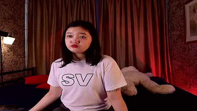 FreyaRaya online show from April 15, 2026, 3:23 am