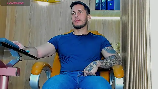 Snapshot of George_Diesell chatting on February 8, 2026, 4:21 am George Diesell online show from February 8, 2026, 4:21 am