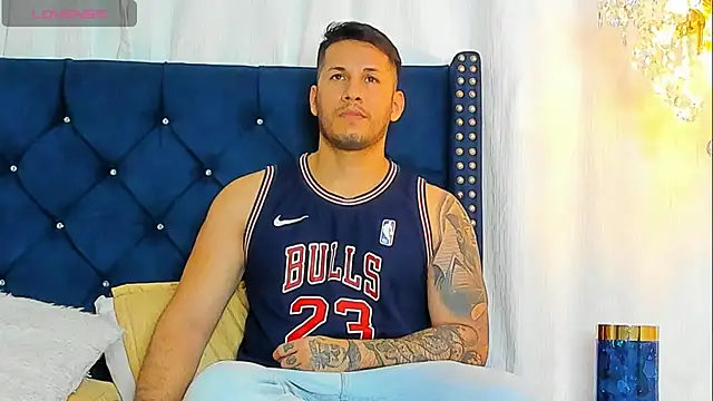 Snapshot of George_Diesell chatting on December 20, 2025, 8:55 pm George Diesell online show from December 20, 2025, 8:55 pm