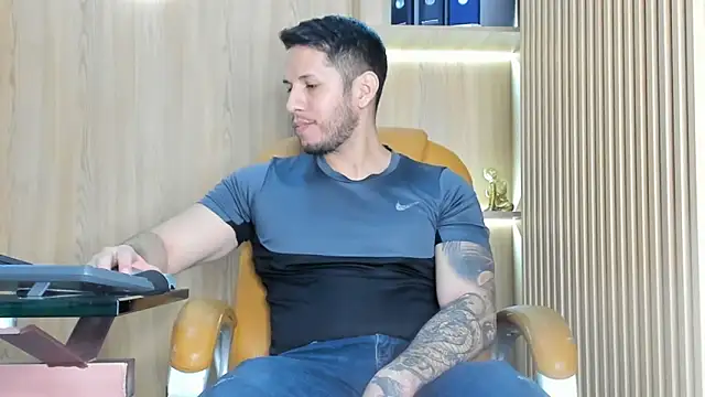 Snapshot of George_Diesell chatting on February 11, 2026, 4:12 am George Diesell online show from February 11, 2026, 4:12 am