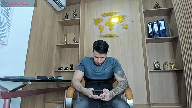 Snapshot of George_Diesell chatting on January 10, 2026, 3:35 am George Diesell online show from January 10, 2026, 3:35 am