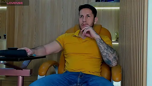 Snapshot of George_Diesell chatting on February 10, 2026, 4:11 am George Diesell online show from February 10, 2026, 4:11 am