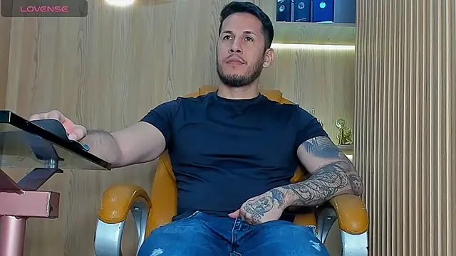 Snapshot of George_Diesell chatting on February 7, 2026, 3:47 am George Diesell online show from February 7, 2026, 3:47 am