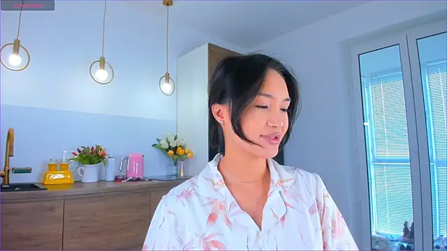 Sweet yasu online show from December 5, 2025, 5:28 am