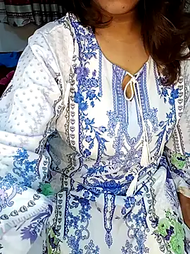 Dayna-36 online show from October 7, 2025, 4:08 pm