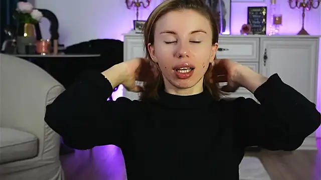 Snapshot of ivyleague_ chatting on November 2, 2025, 3:55 am ivyleague online show from November 2, 2025, 3:55 am