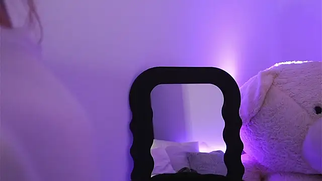 ivyleague  online show from February 23, 2026, 6:19 pm