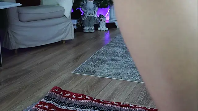 Snapshot of ivyleague_ chatting on December 5, 2025, 5:28 am ivyleague online show from December 5, 2025, 5:28 am