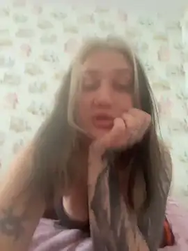 Snapshot of JessiMur chatting on June 3, 2026, 4:02 am JessiMur online show from June 3, 2026, 4:02 am