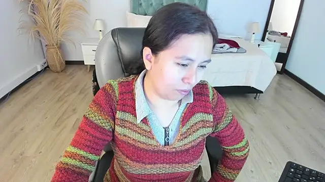  Natalie18 online show from November 23, 2025, 11:48 pm