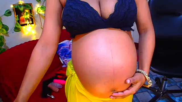 SnoowForYou online show from February 7, 2026, 1:57 am