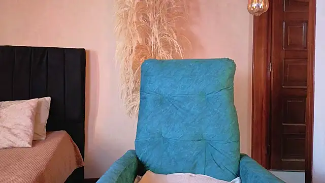 Snapshot of Devil_Sara chatting on October 23, 2025, 1:21 pm Devil Sara online show from October 23, 2025, 1:21 pm