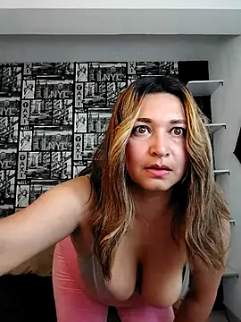 Snapshot of Devil_Sara chatting on November 5, 2025, 1:03 pm Devil Sara online show from November 5, 2025, 1:03 pm