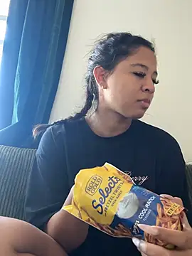 Snapshot of VanessaBling chatting on January 15, 2026, 4:32 pm VanessaBling online show from January 15, 2026, 4:32 pm