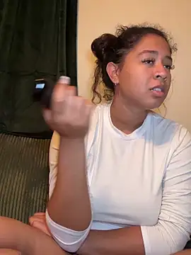 Snapshot of VanessaBling chatting on December 23, 2025, 1:38 am VanessaBling online show from December 23, 2025, 1:38 am