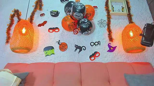 emiily s online show from October 29, 2025, 12:04 pm