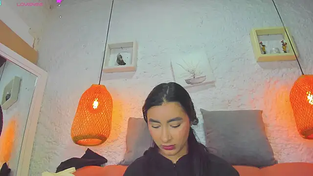 emiily s online show from October 23, 2025, 12:04 pm