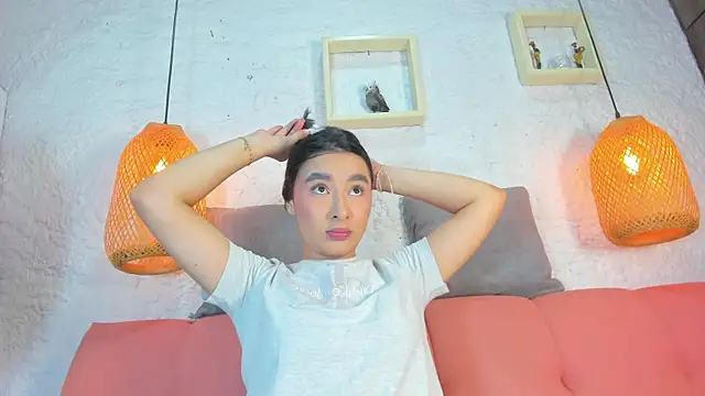 emiily s online show from November 8, 2025, 12:09 pm