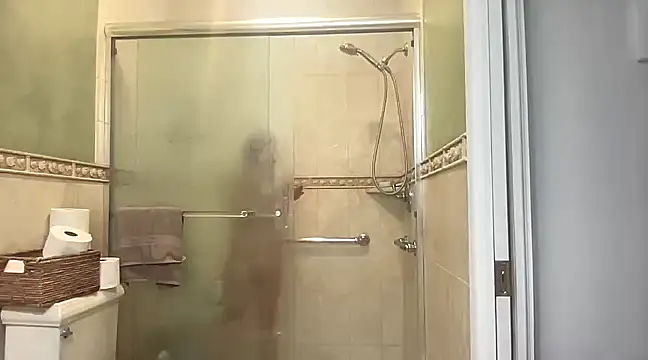 Snapshot of ALEXADANIELLE chatting on December 4, 2024, 2:25 am ALEXADANIELLE online show from December 4, 2024, 2:25 am