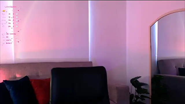 Snapshot of Valengarcia_ chatting on February 17, 2025, 10:05 pm Valengarcia online show from February 17, 2025, 10:05 pm