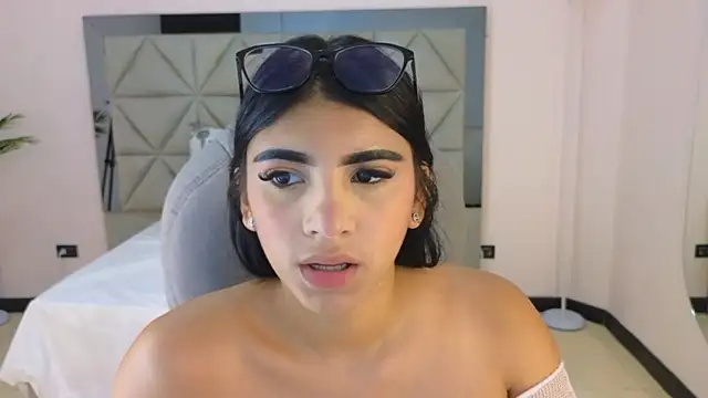 Snapshot of maiaa_ruiz chatting on February 12, 2026, 2:39 pm maiaa ruiz online show from February 12, 2026, 2:39 pm