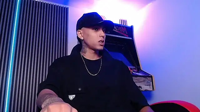 Liam lee online show from March 7, 2025, 1:29 pm