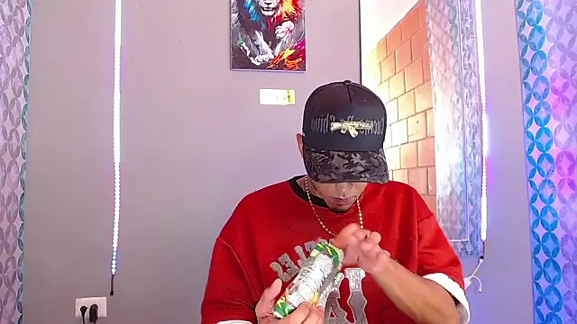 Liam lee online show from April 16, 2026, 9:39 pm