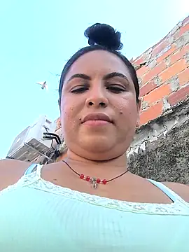 Francesca ferrari online show from December 19, 2025, 8:33 pm