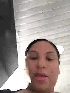 Snapshot of Francesca_ferrari chatting on May 18, 2026, 10:03 pm Francesca ferrari online show from May 18, 2026, 10:03 pm
