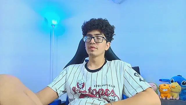 TylerWhite  online show from November 10, 2025, 7:46 am