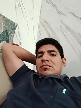 latino17 online show from December 1, 2025, 5:58 pm