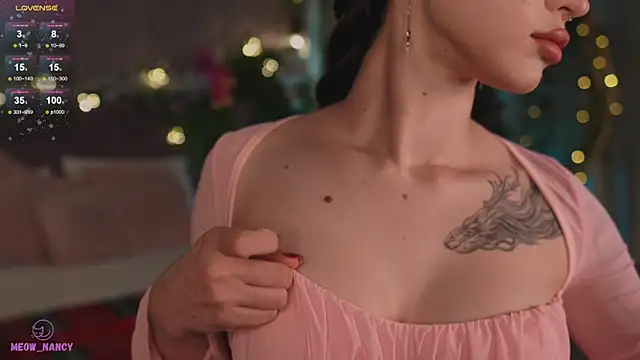 Snapshot of Meow_Nancy chatting on January 12, 2025, 5:34 am Meow Nancy online show from January 12, 2025, 5:34 am