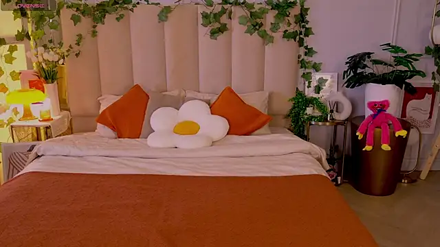 Meow Nancy online show from May 27, 2026, 5:04 am