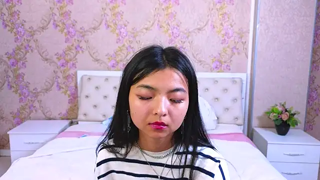 Snapshot of Shy_Kira chatting on January 23, 2025, 6:56 pm Shy Kira online show from January 23, 2025, 6:56 pm