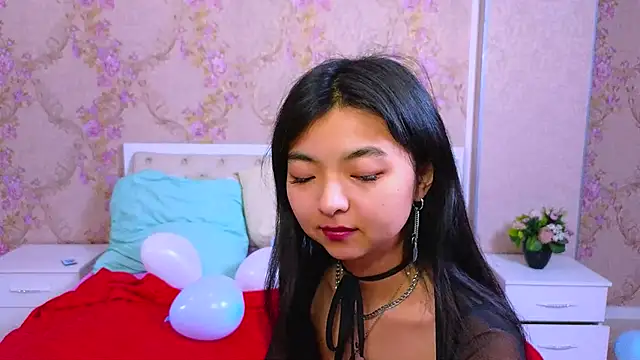 Snapshot of Shy_Kira chatting on February 2, 2025, 3:49 pm Shy Kira online show from February 2, 2025, 3:49 pm