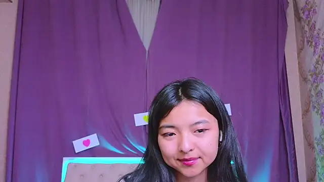 Snapshot of Shy_Kira chatting on February 12, 2025, 6:40 pm Shy Kira online show from February 12, 2025, 6:40 pm